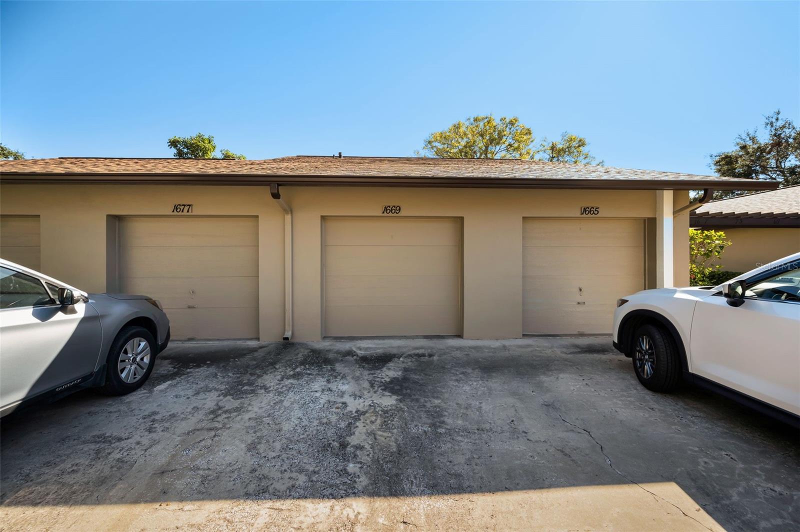 1669 FRY CT