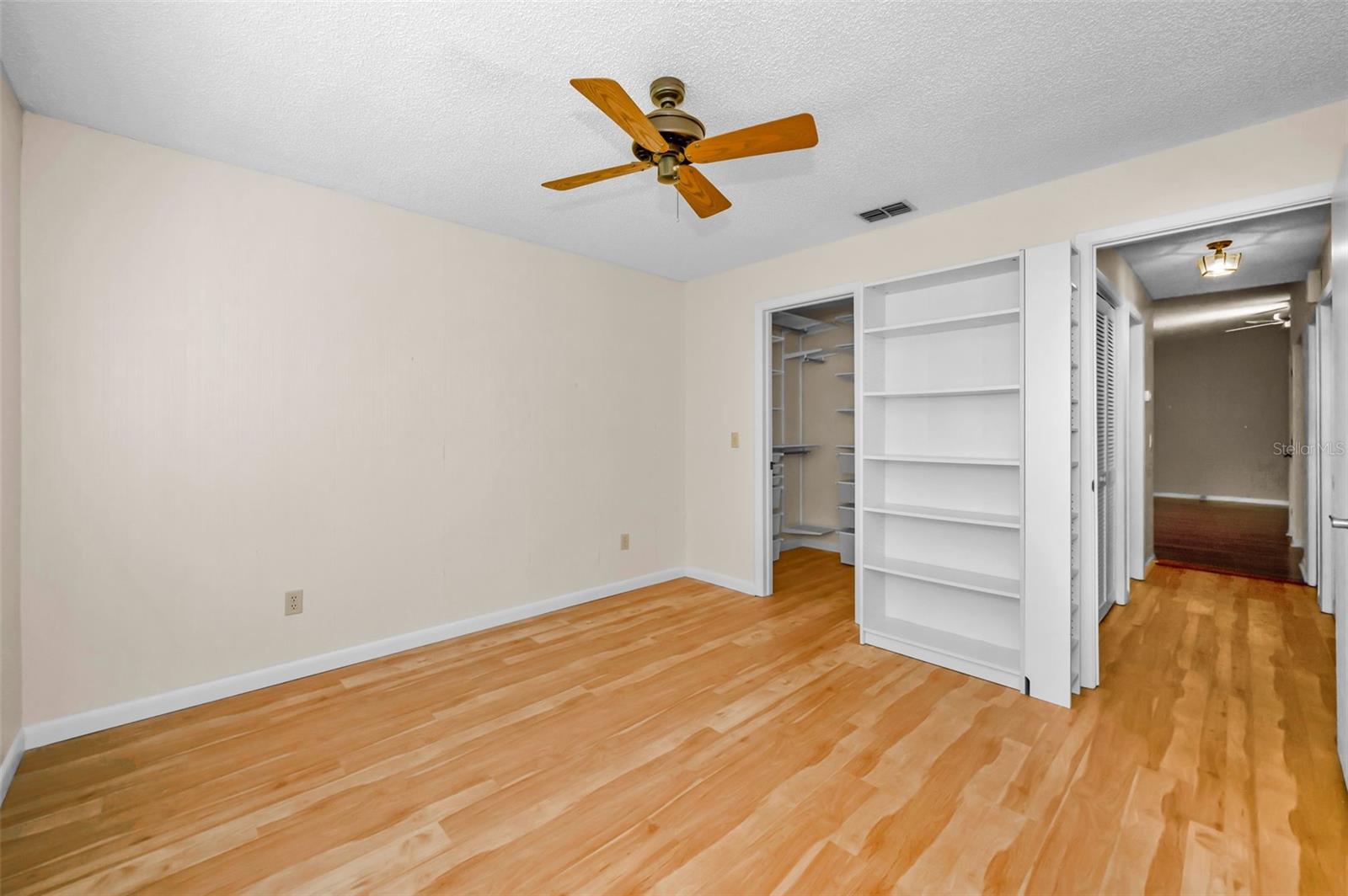 1669 FRY CT
