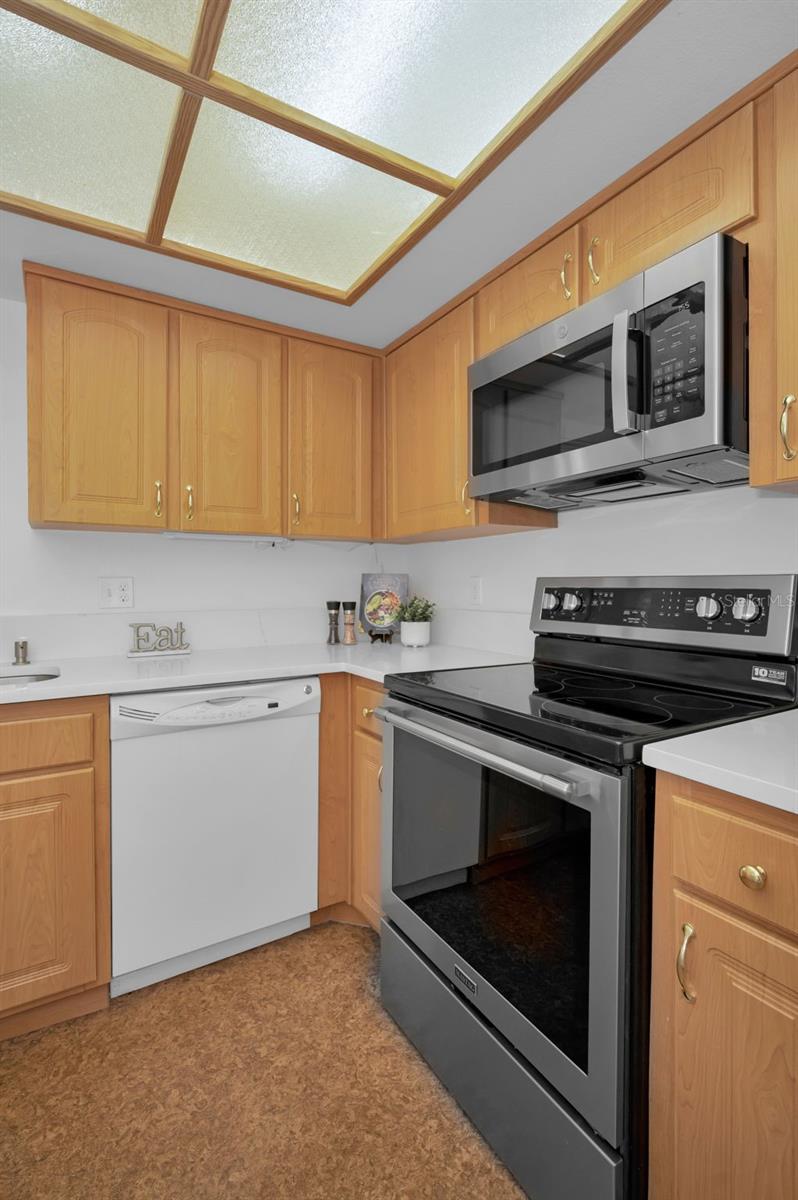 1669 FRY CT
