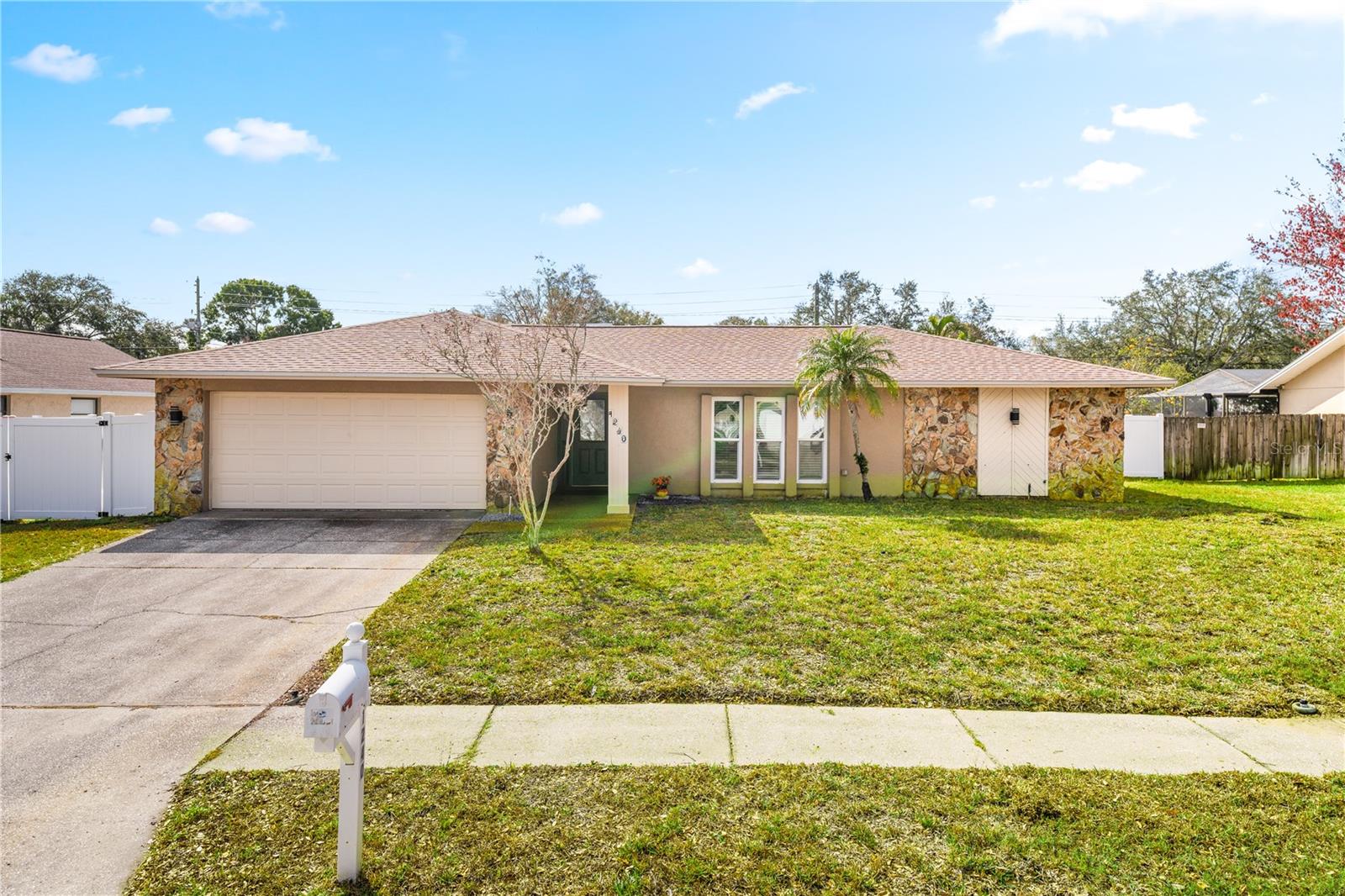 1240 RIDGEGROVE DR S
