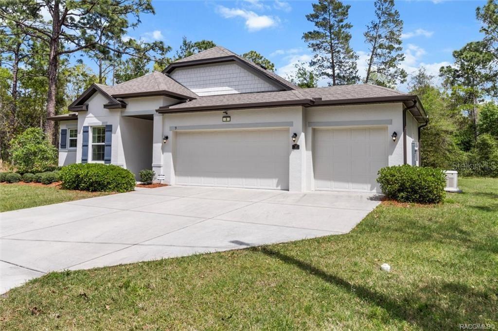 9 HAZELWOOD CT N