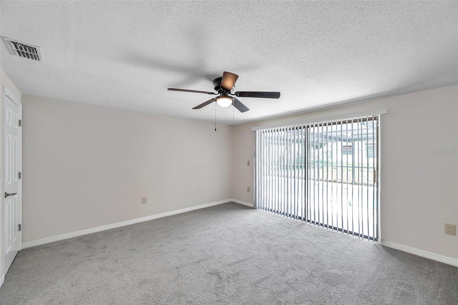 186 DAN RIVER DR