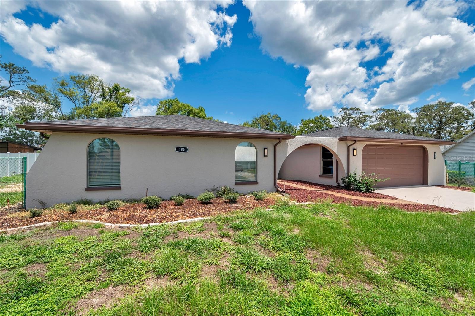 186 DAN RIVER DR