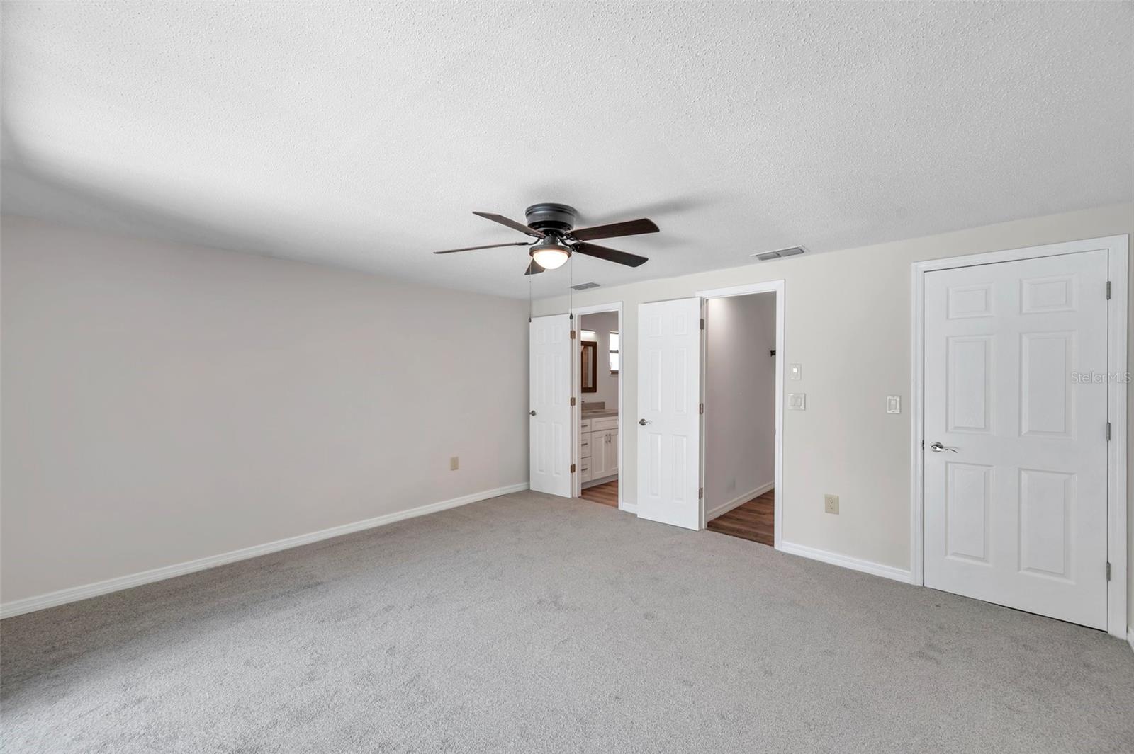 186 DAN RIVER DR