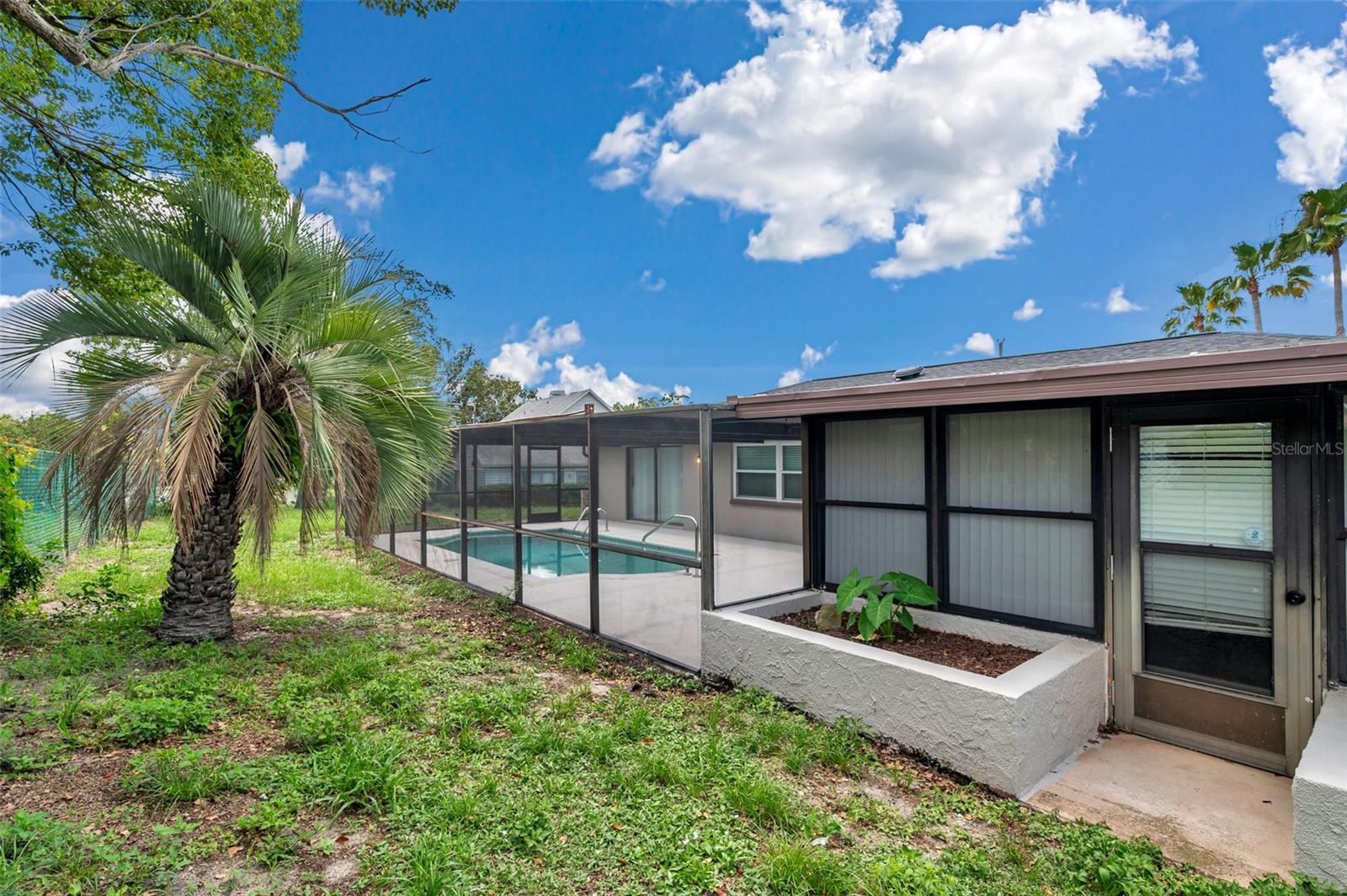 186 DAN RIVER DR