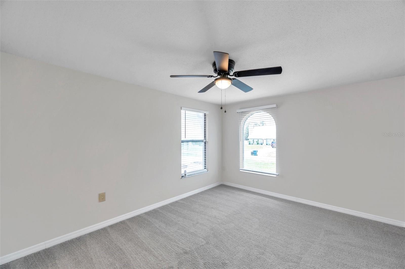 186 DAN RIVER DR