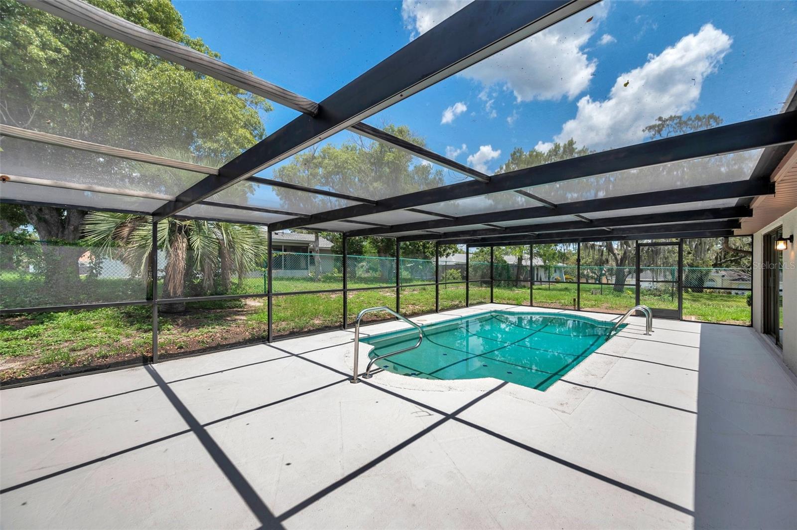 186 DAN RIVER DR