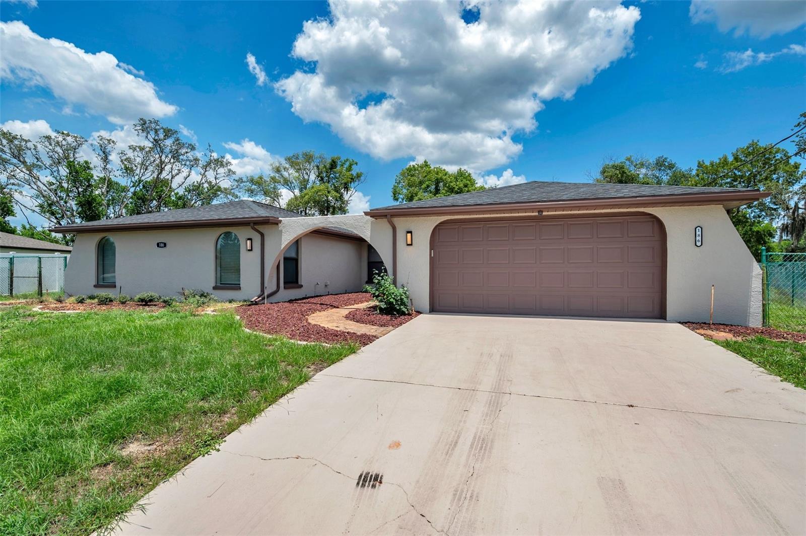 186 DAN RIVER DR