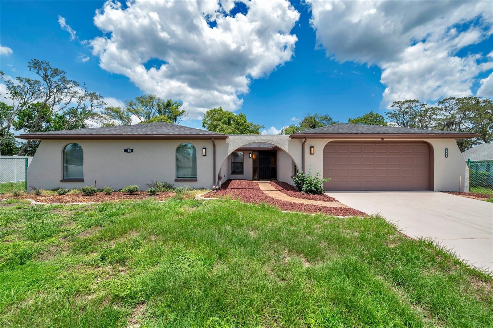 186 DAN RIVER DR