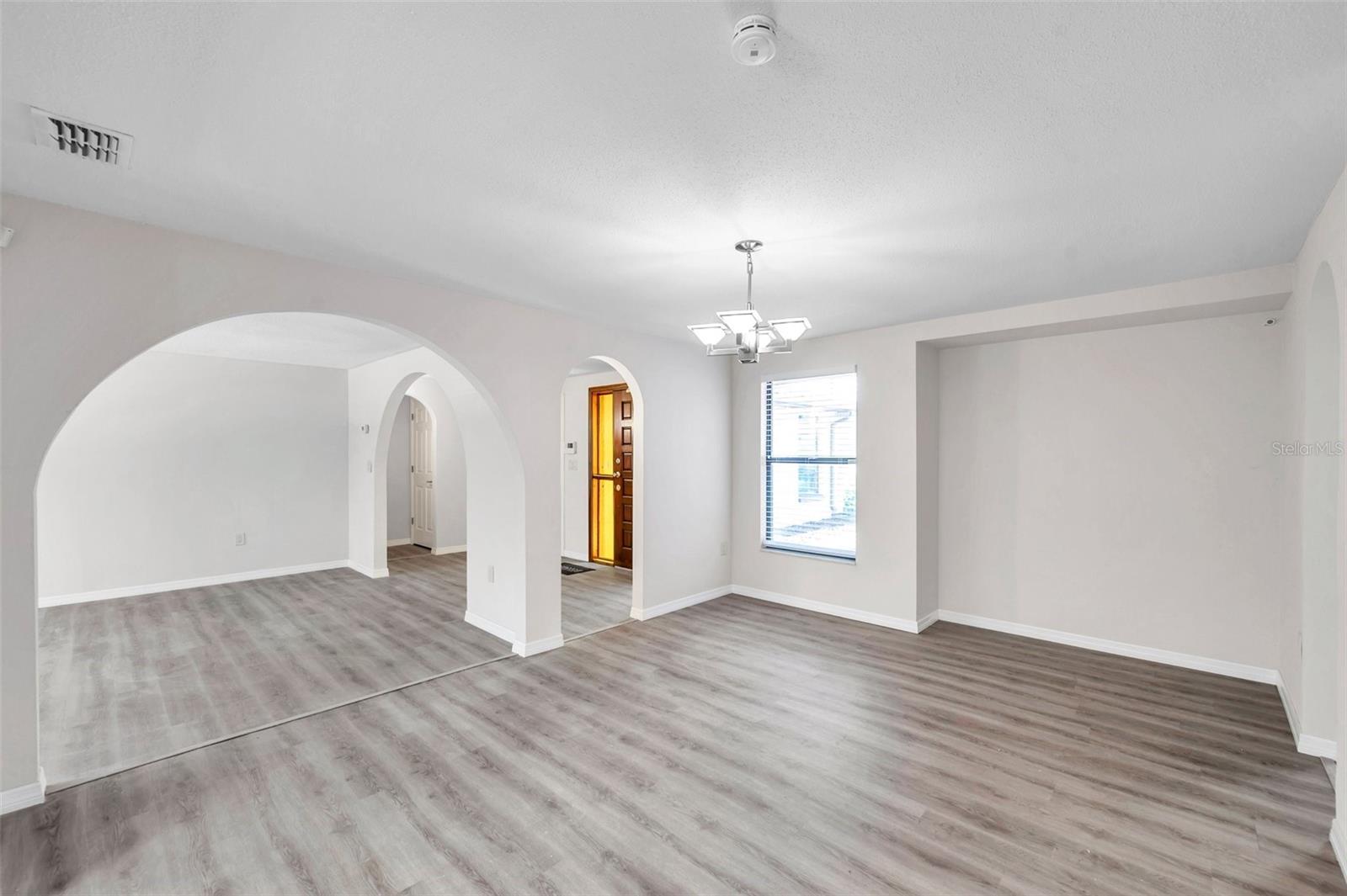 186 DAN RIVER DR