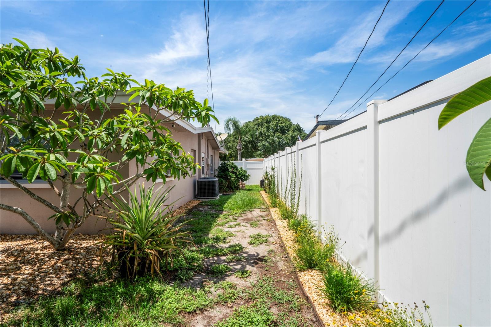 2322 NOLAN DR
