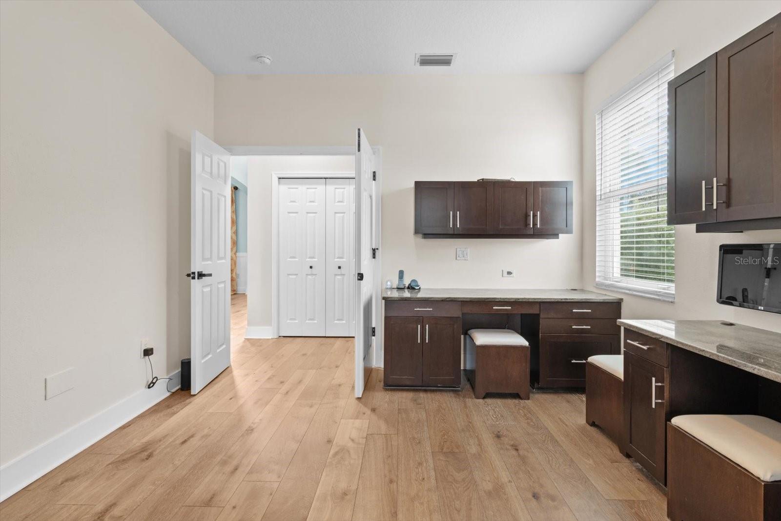 1300 WYNDHAM LAKES DR