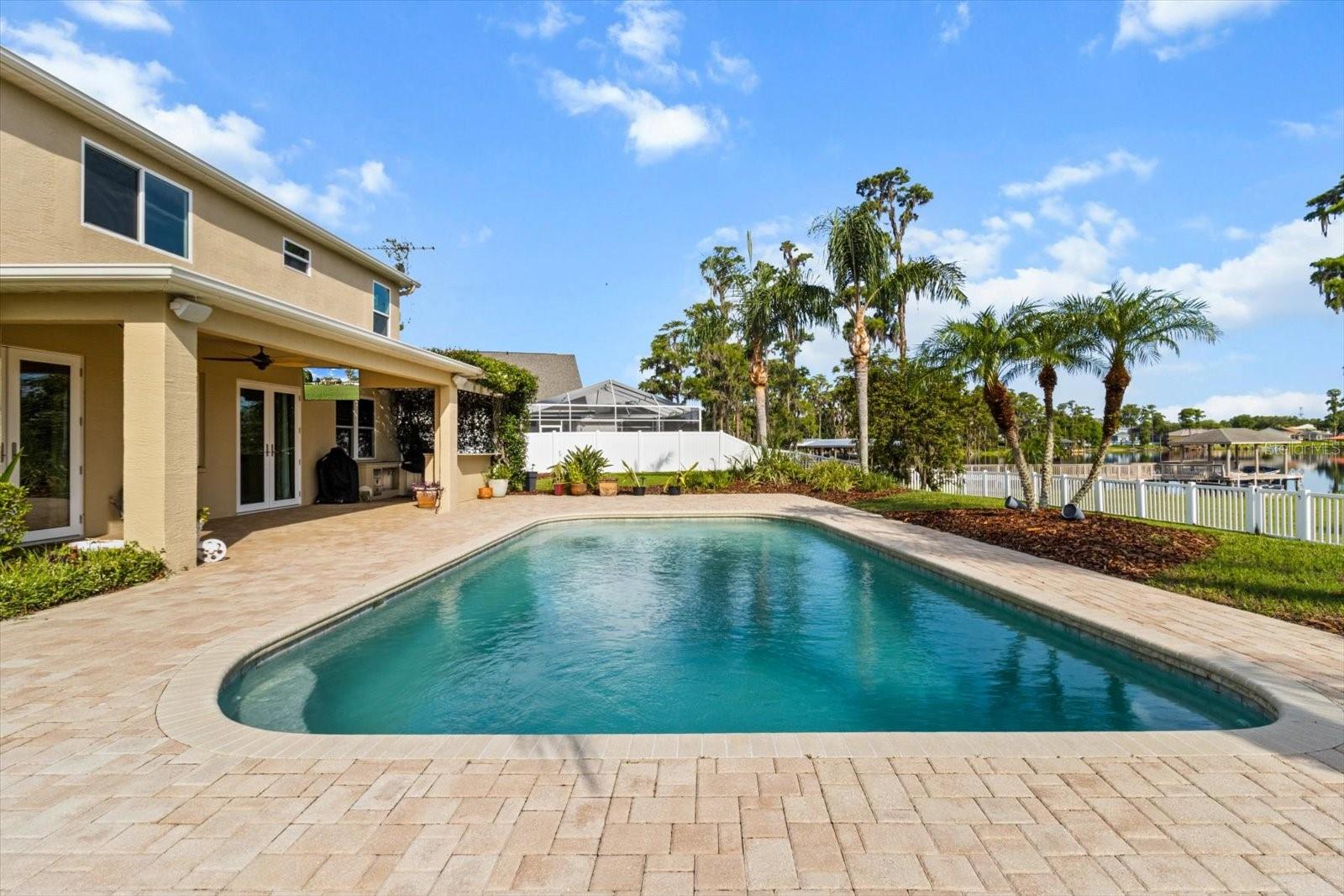 1300 WYNDHAM LAKES DR