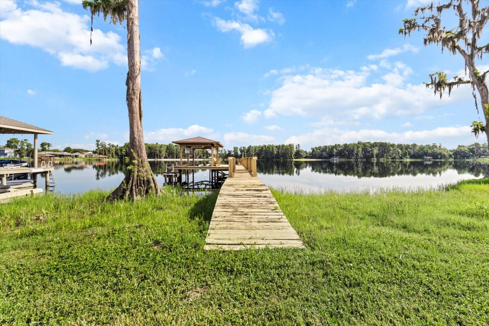 1300 WYNDHAM LAKES DR