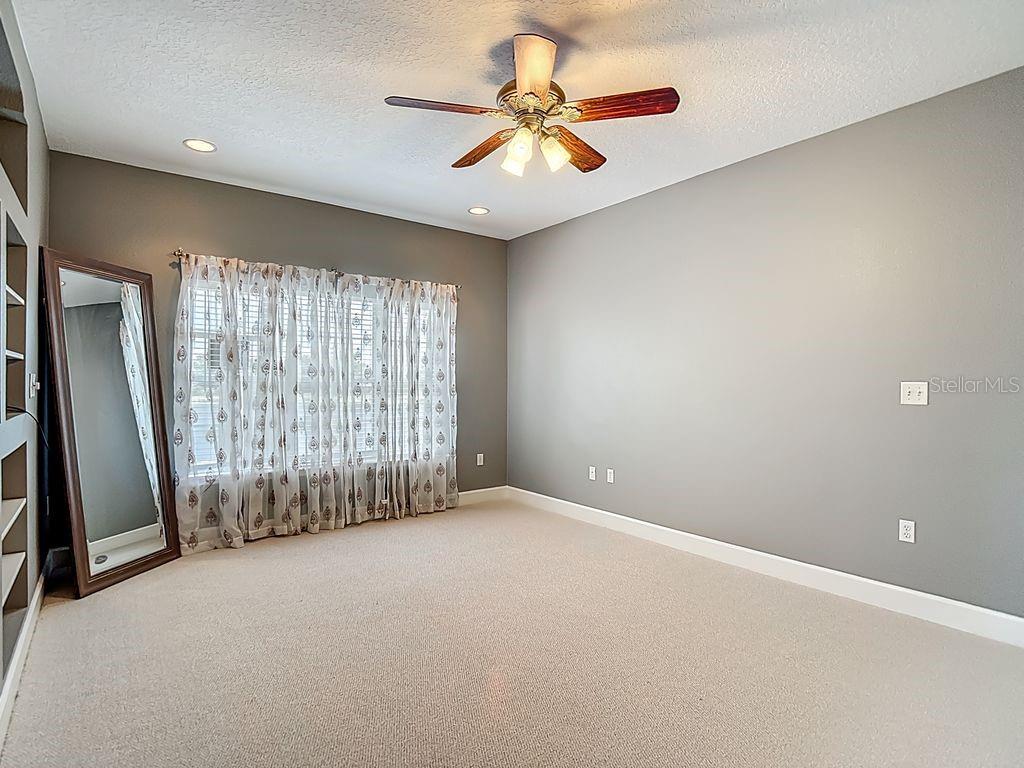 19107 2ND CT NW