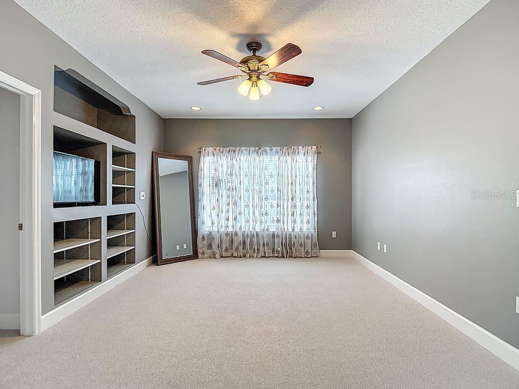 19107 2ND CT NW