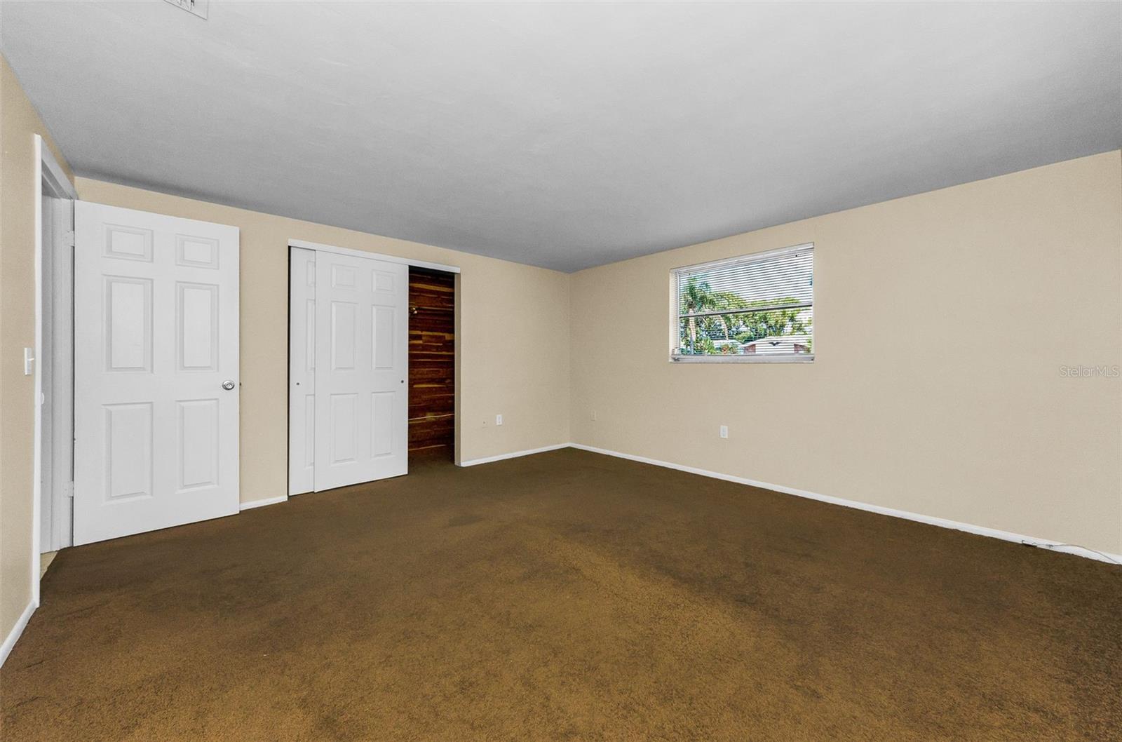 5240 BOB WHITE DR