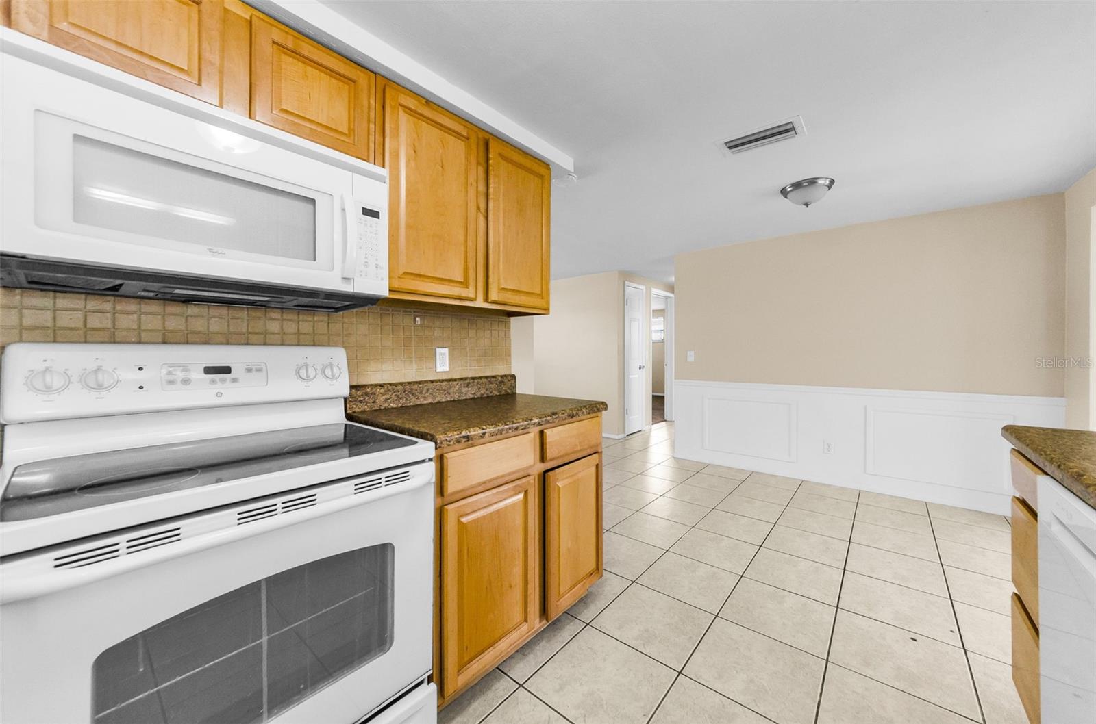 5240 BOB WHITE DR