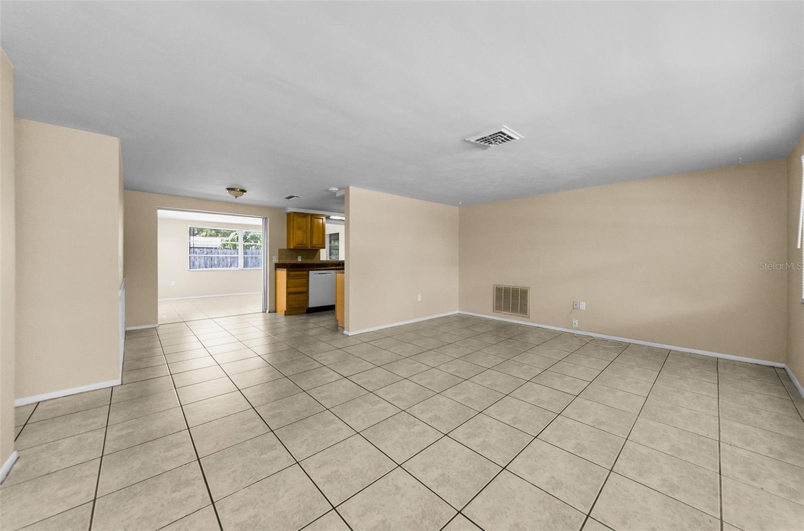 5240 BOB WHITE DR
