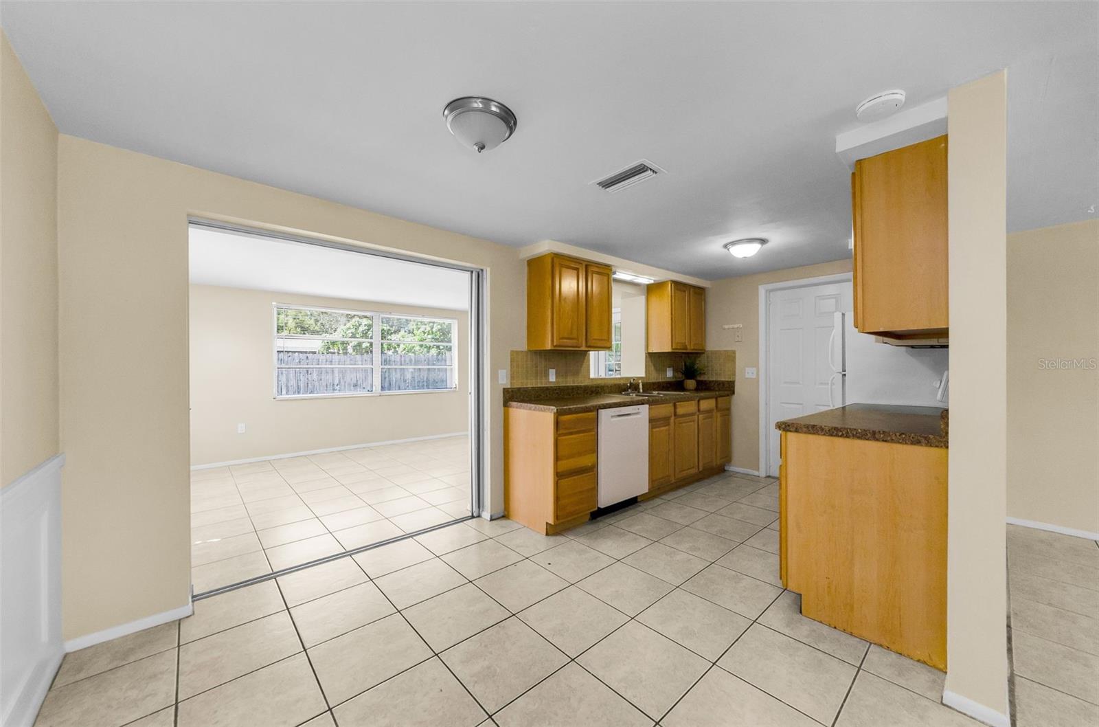 5240 BOB WHITE DR