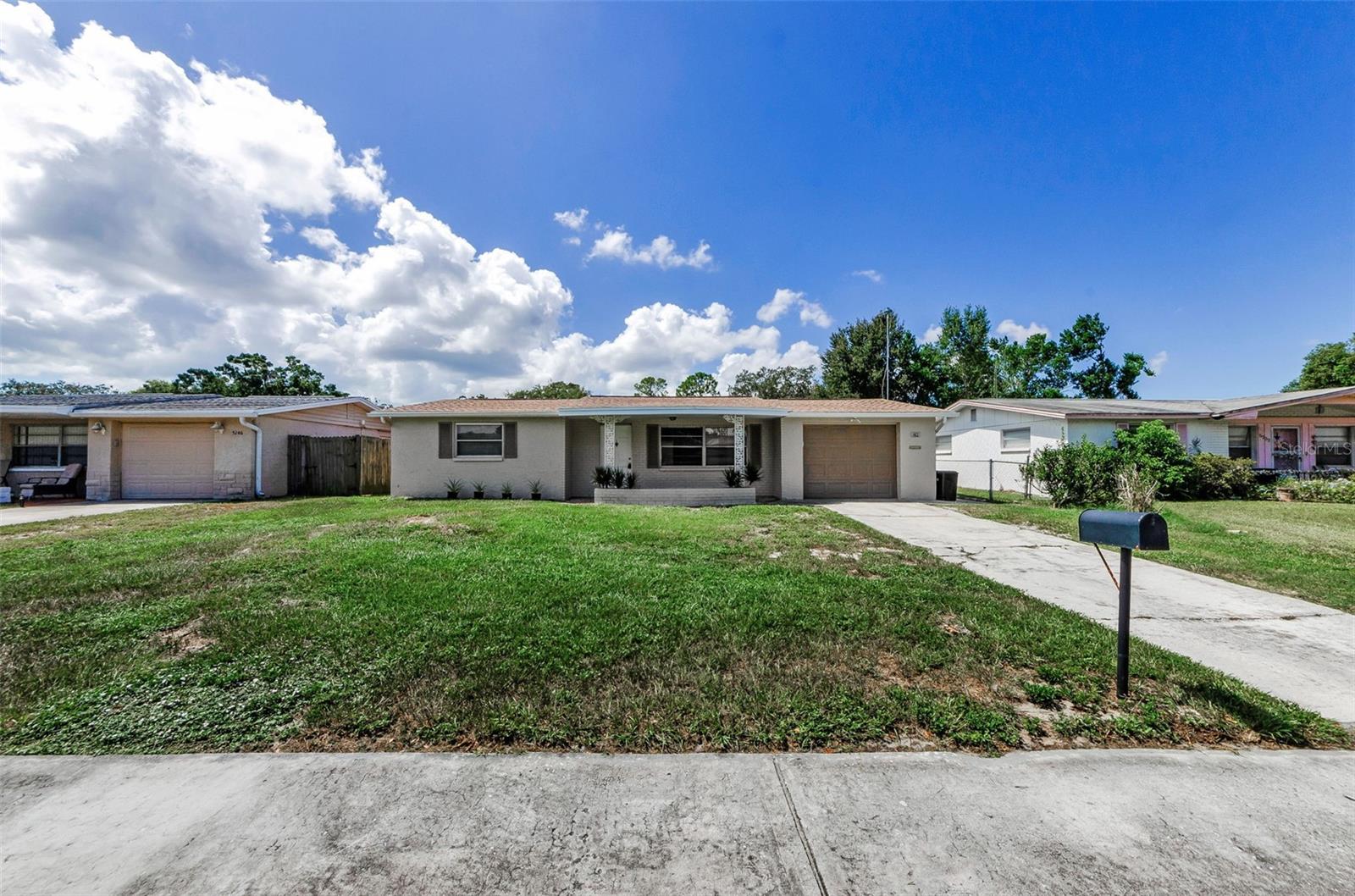5240 BOB WHITE DR