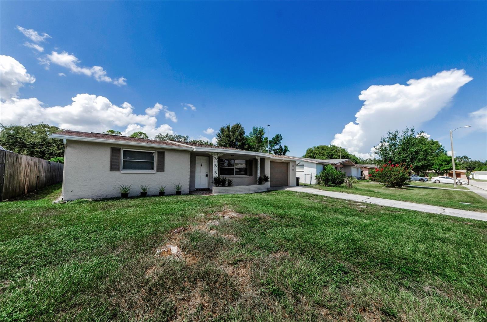 5240 BOB WHITE DR