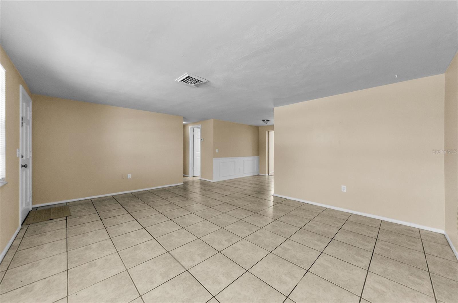 5240 BOB WHITE DR