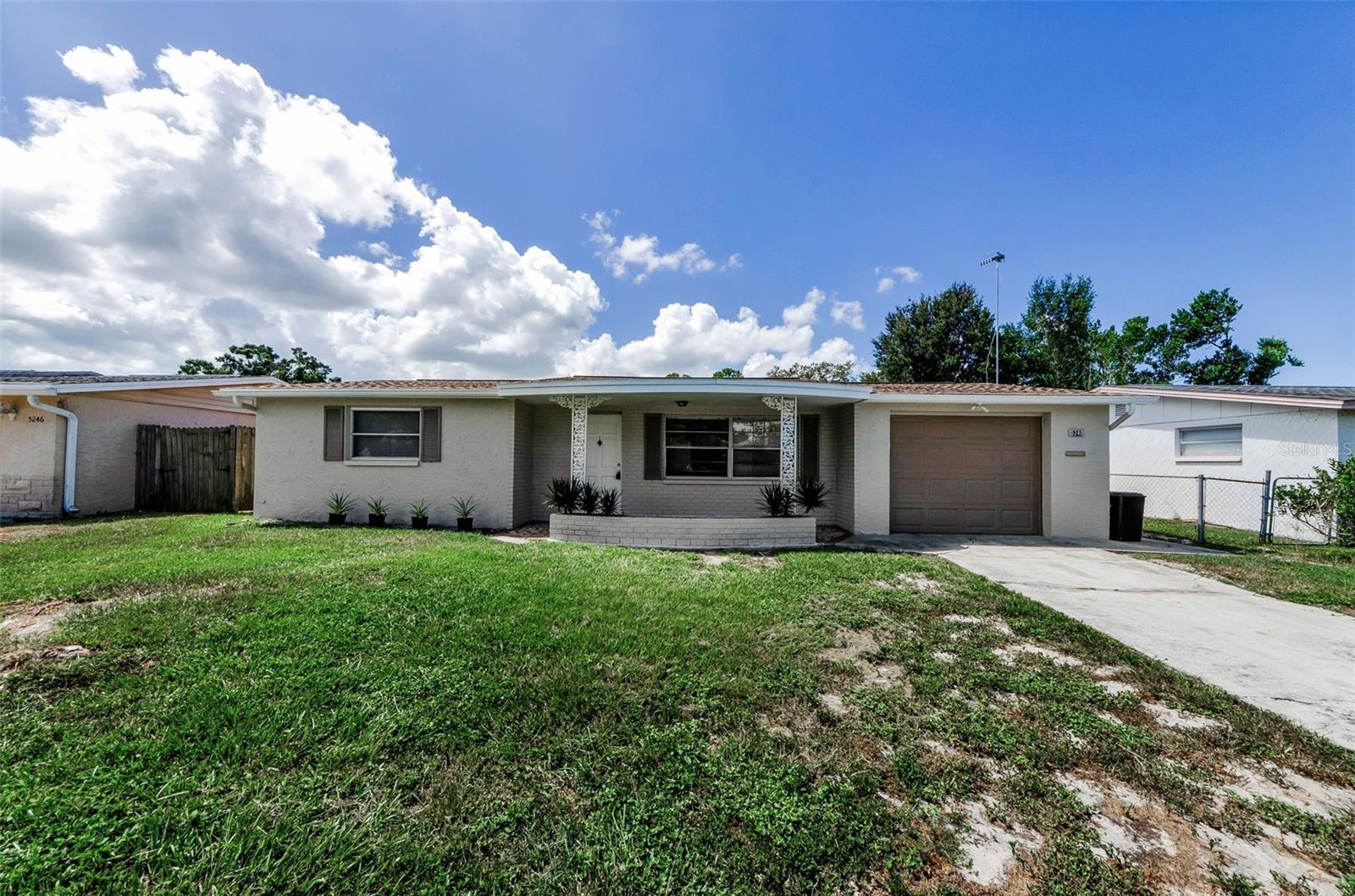 5240 BOB WHITE DR