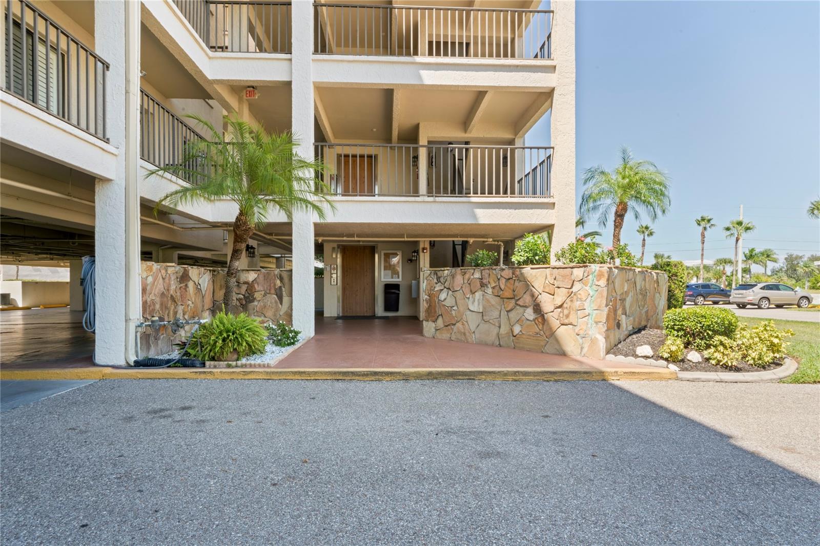 8251 BRENT ST #922