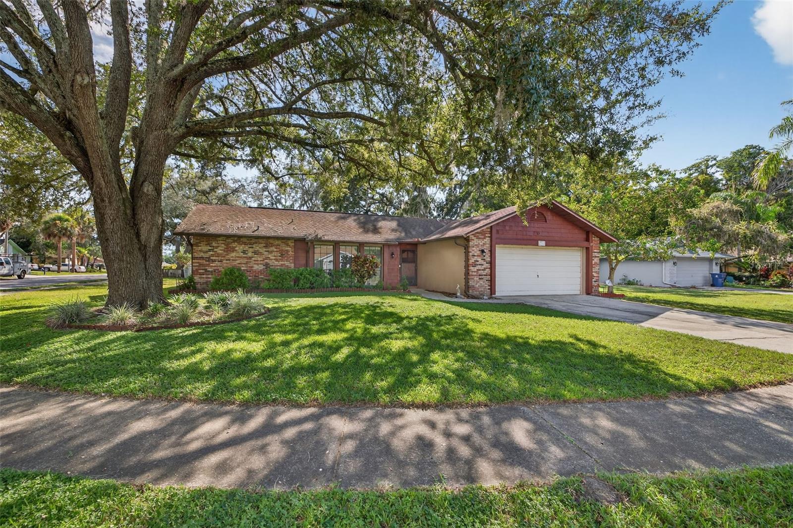 2753 OAK BEND CT
