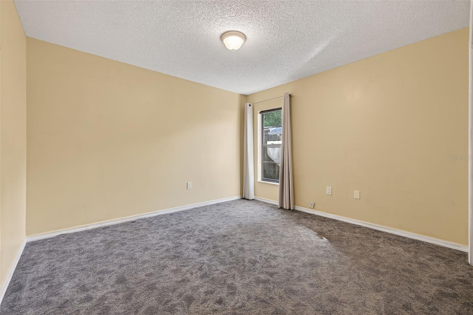 2753 OAK BEND CT
