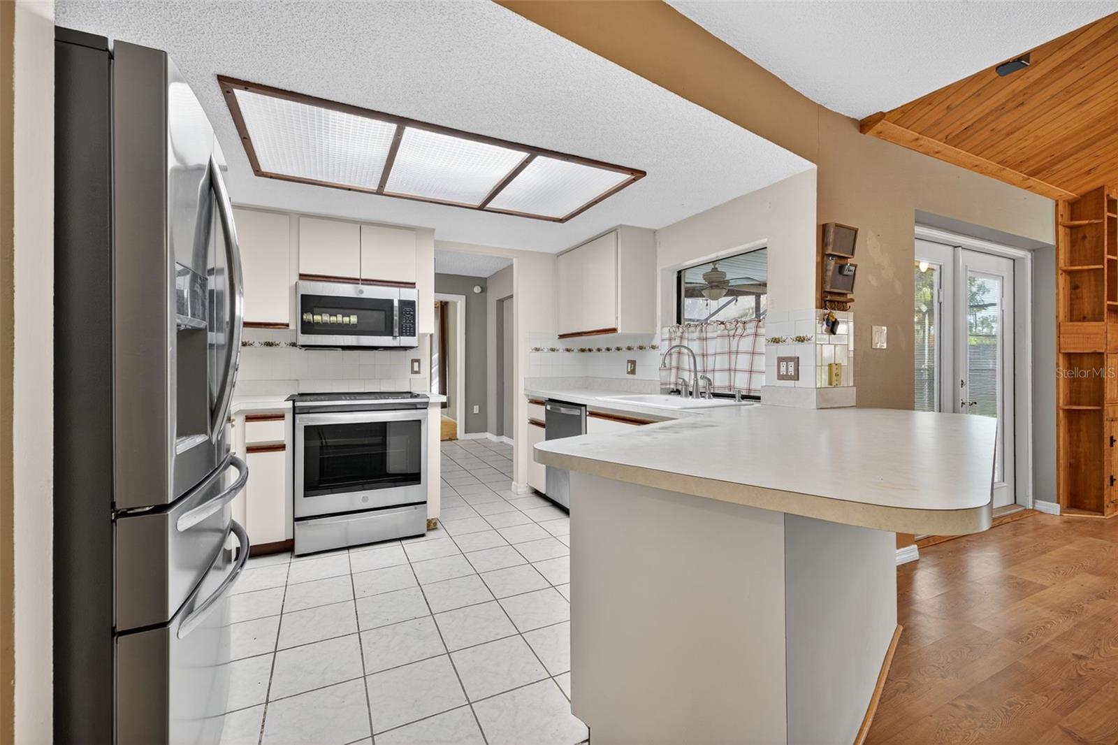 2753 OAK BEND CT