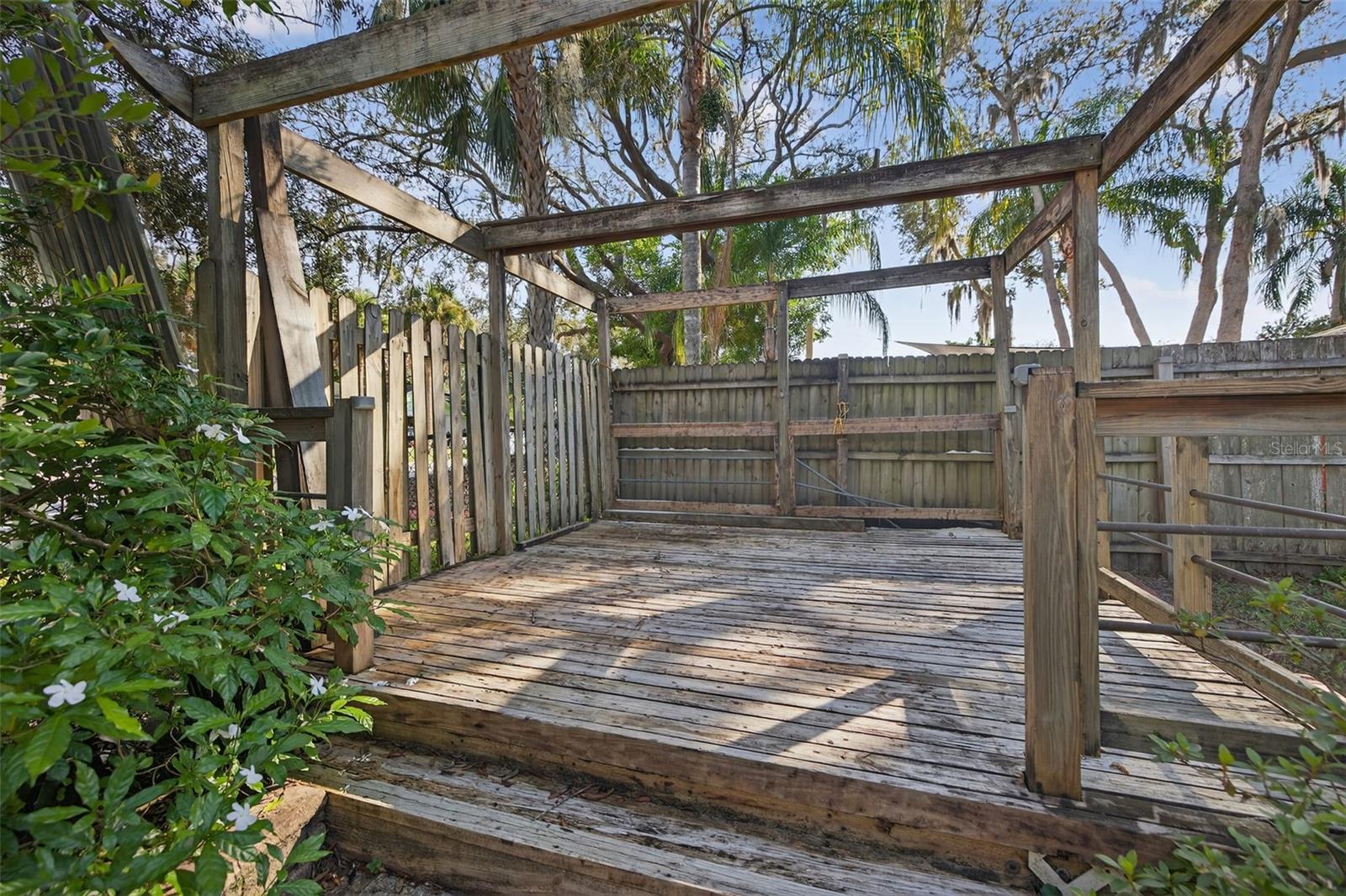 2753 OAK BEND CT