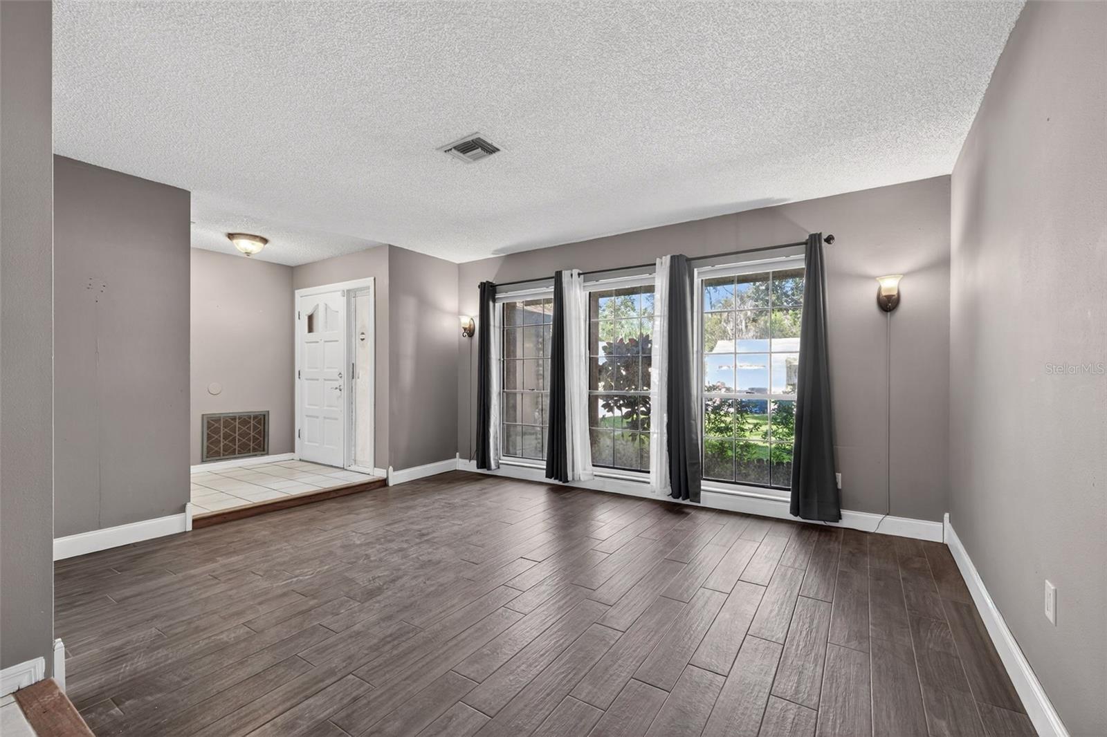 2753 OAK BEND CT