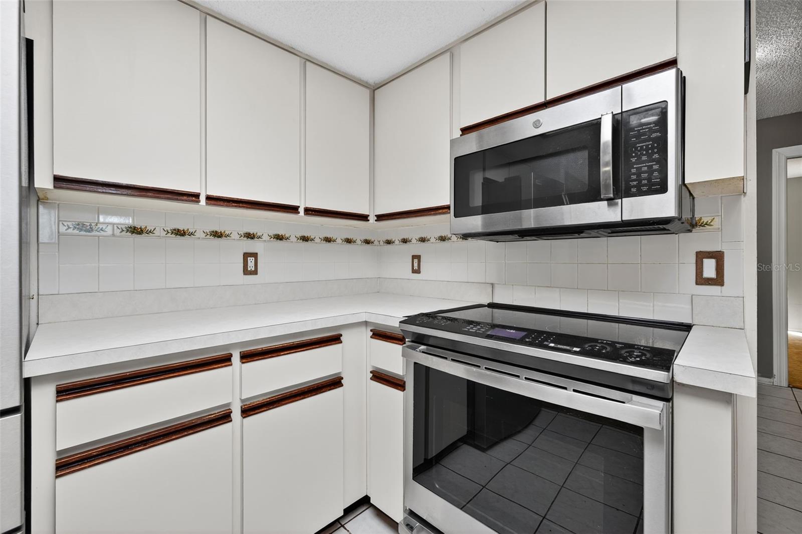 2753 OAK BEND CT