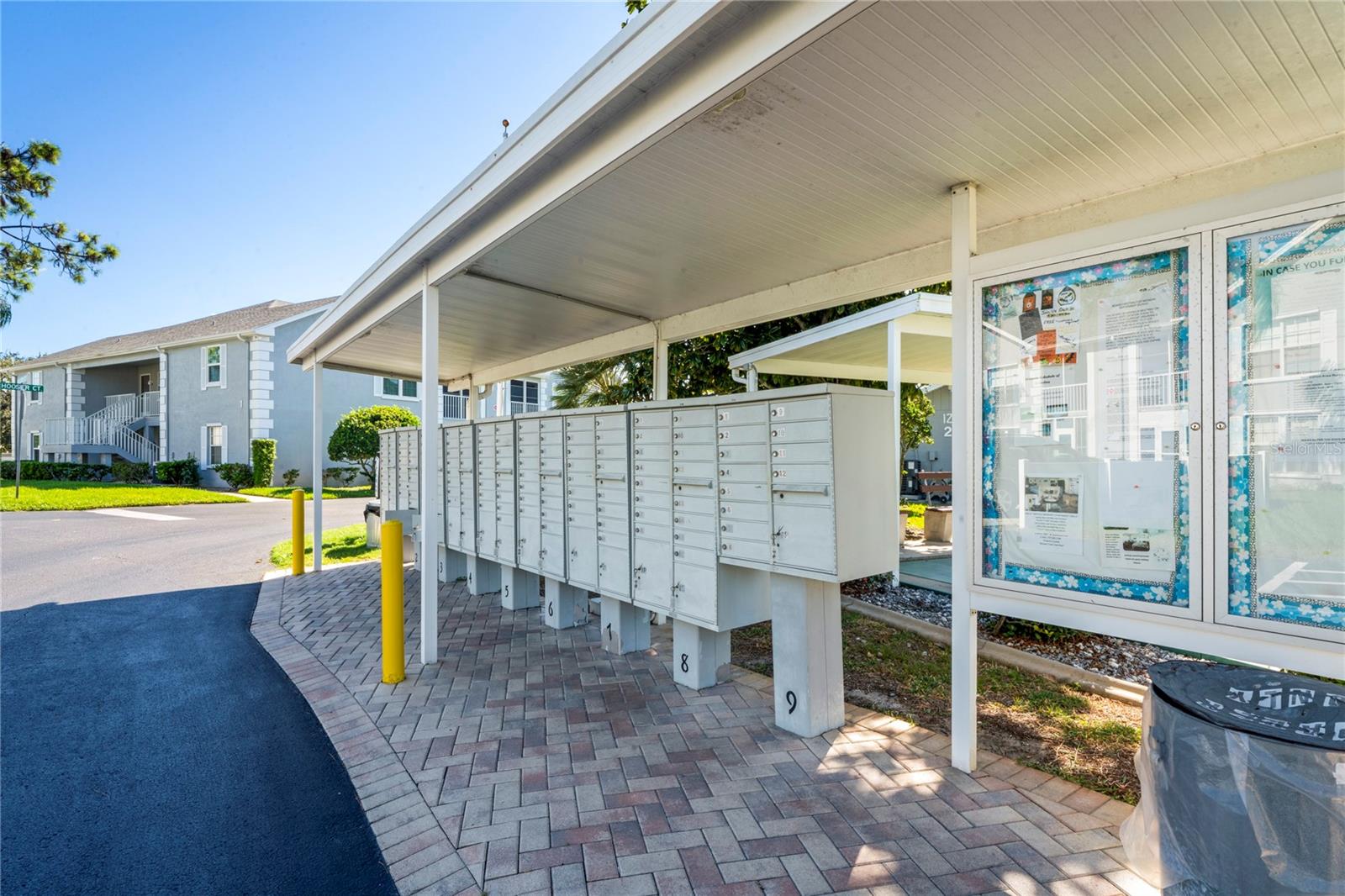 12041 HOOSIER CT #202