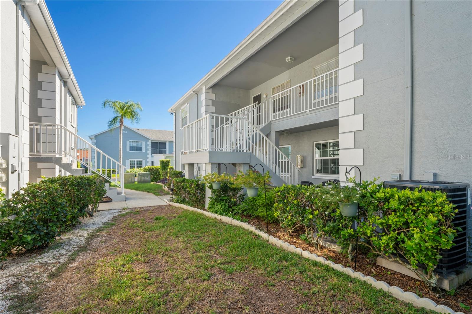 12041 HOOSIER CT #202