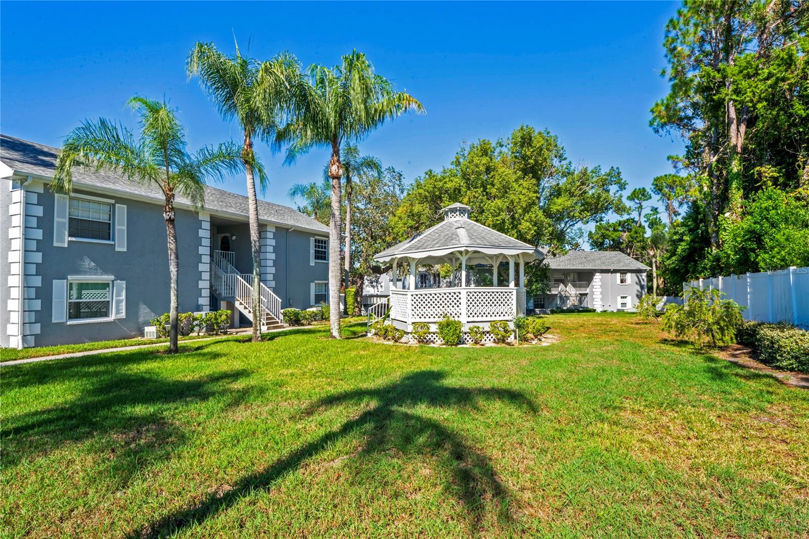 12041 HOOSIER CT #202