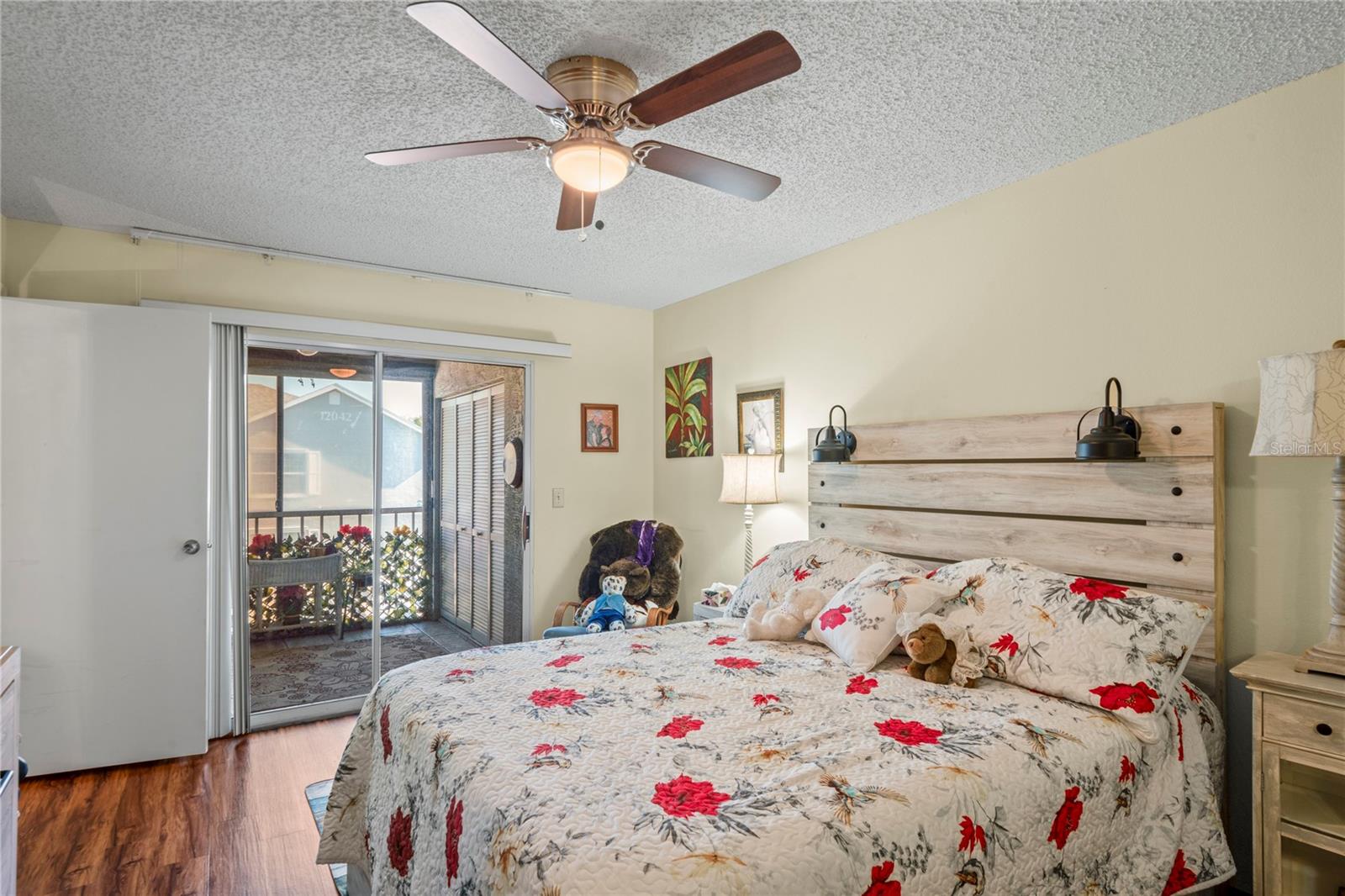 12041 HOOSIER CT #202