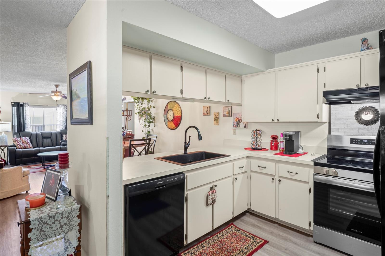 12041 HOOSIER CT #202