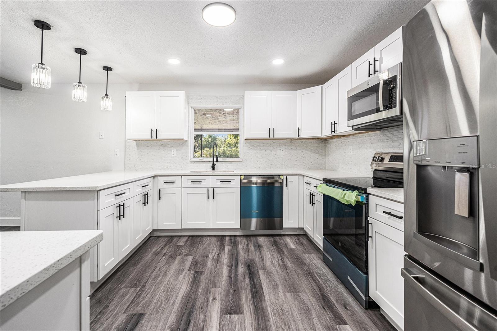 18911 FURMAN DR