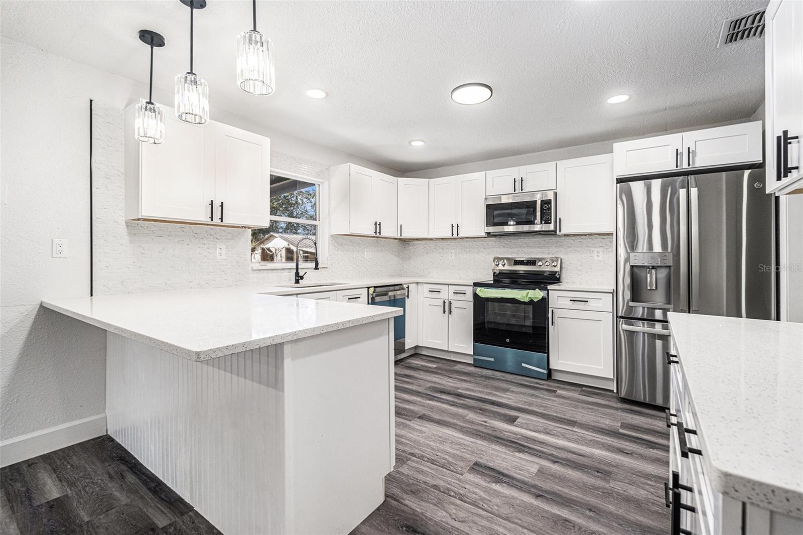 18911 FURMAN DR