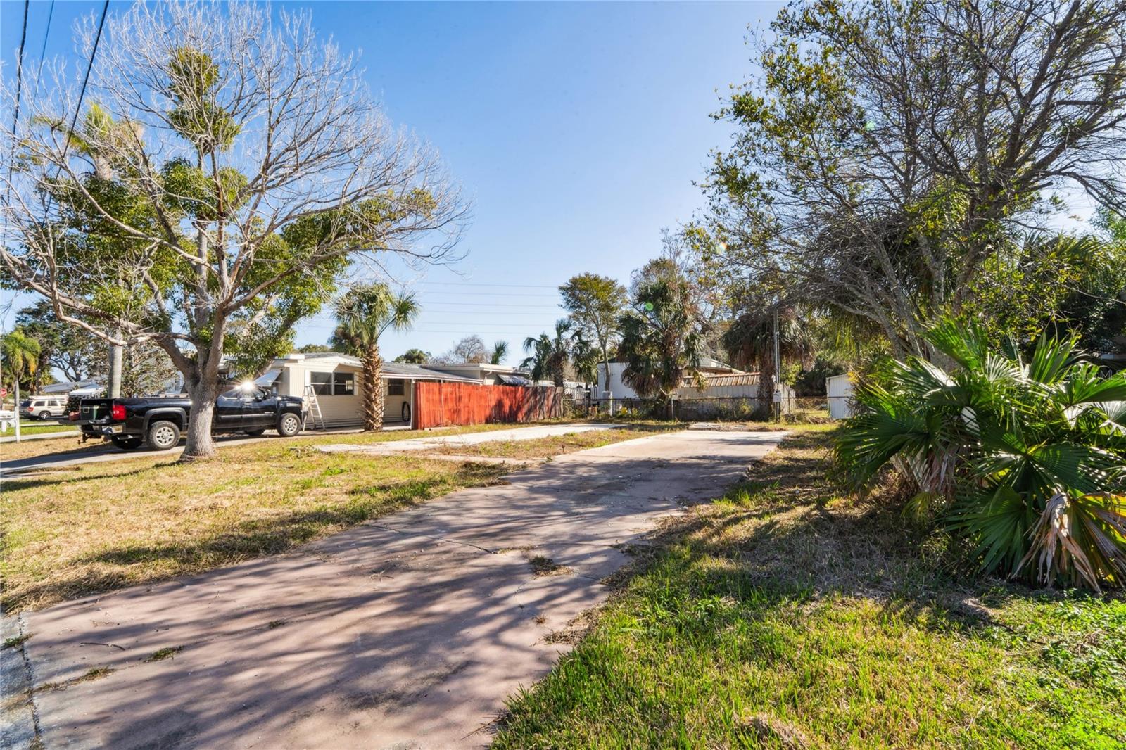 736 DRIFTWOOD LN