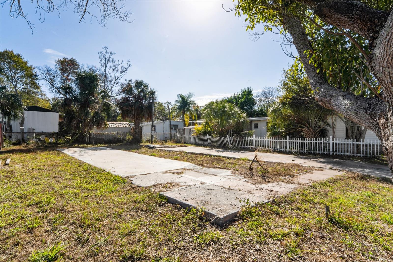 736 DRIFTWOOD LN