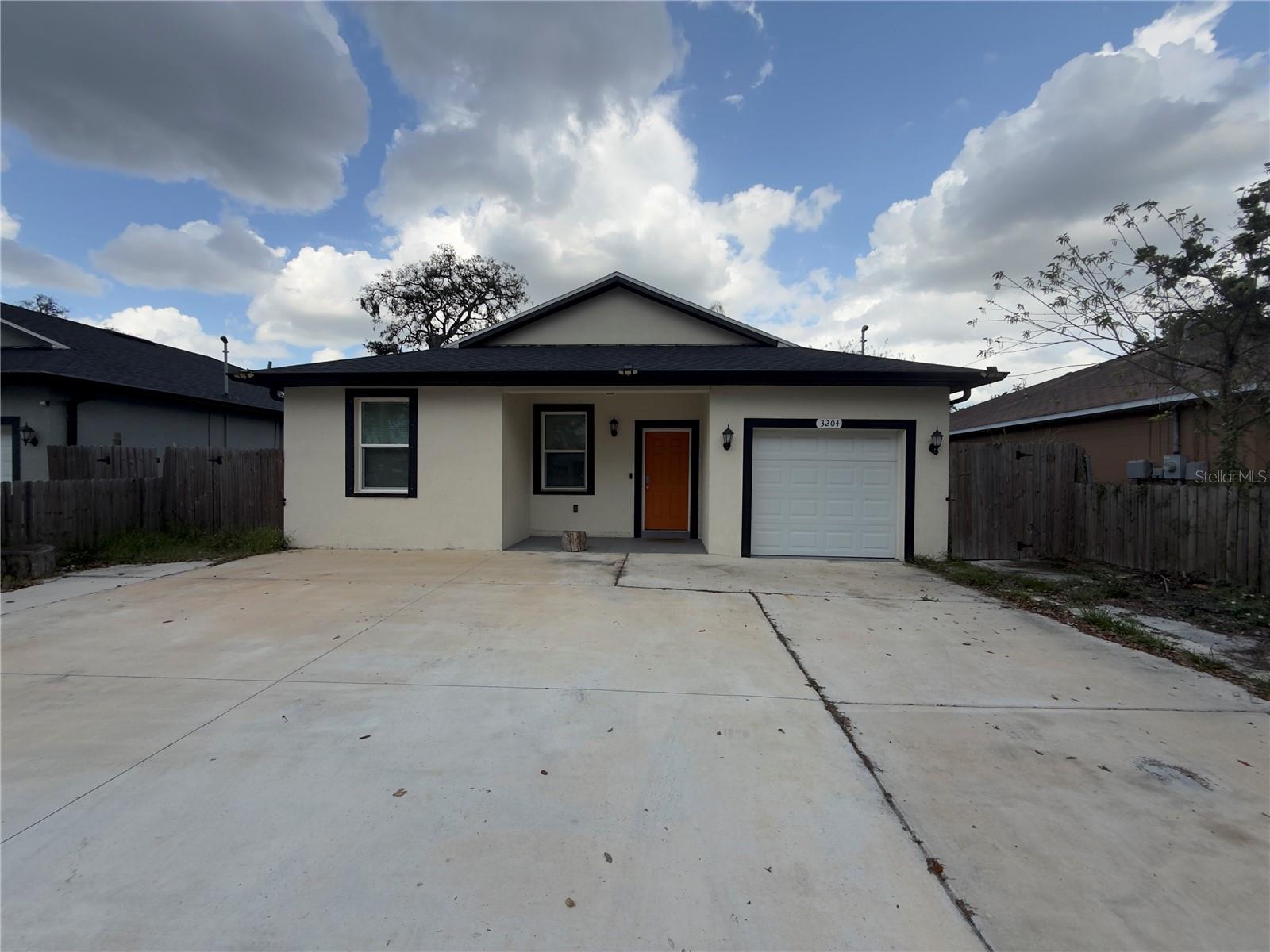 3204 E MOHAWK AVE