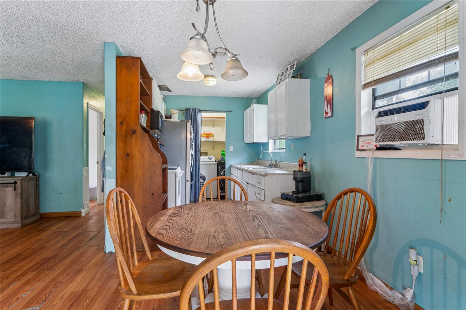 25141 KIBLER LN