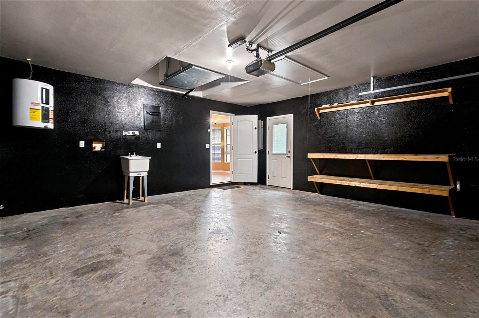 3652 DOTHAN AVE