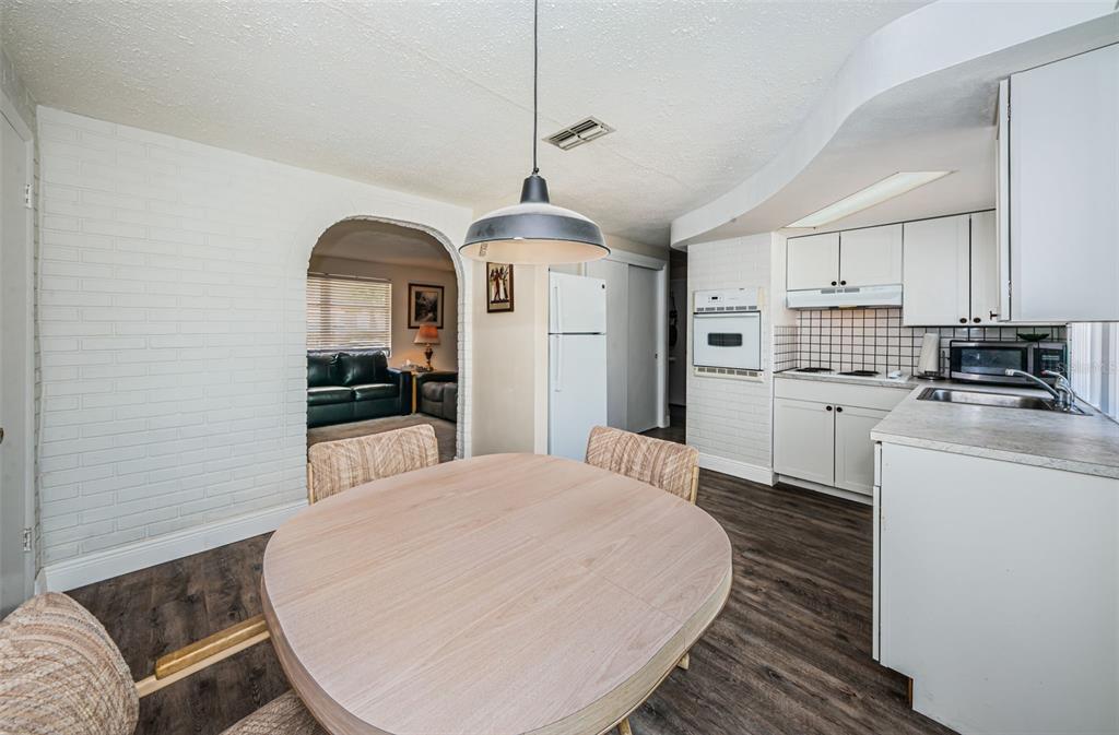 3324 BRIAR CLIFF DRIVE
