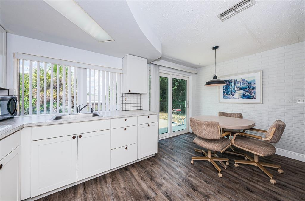3324 BRIAR CLIFF DRIVE