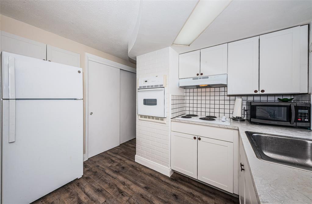 3324 BRIAR CLIFF DRIVE